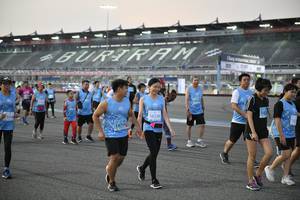 BIB: 704
                            <button type="button" onclick="openModal(10465728)" class="btn btn-primary btn-sm float-right btn-popup" data-toggle="modal" data-target=".modal-high-quality">
                        <i class="fas fa-shopping-cart"></i> Add to Cart
                    </button>
                                            <button type="button" onclick="isThisMe(10465728, true)" class="btn btn-success btn-sm float-right btn-popup btn-isme hidden" data-toggle="tooltip" data-placement="bottom" title="นี่คือรูปของคุณใช่ไหม คลิกที่นี่เพื่อเอาเข้าอัลบั้ม">
                        <i class="fas fa-plus"></i> Add to album
                    </button>
                    <button type="button" onclick="isThisMe(10465728, false)" class="btn btn-warning btn-sm float-right btn-popup btn-isnotme hidden">
                        <i class="fas fa-ban"></i> Remove from album
                    </button>